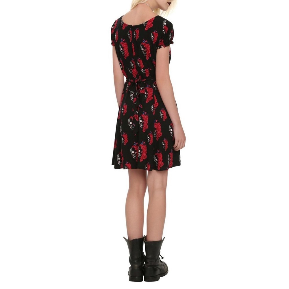 Royal Bones Tripp Black Mini Dress Skulls Red Rose Floral Hot Topic XL Large - Picture 2 of 8